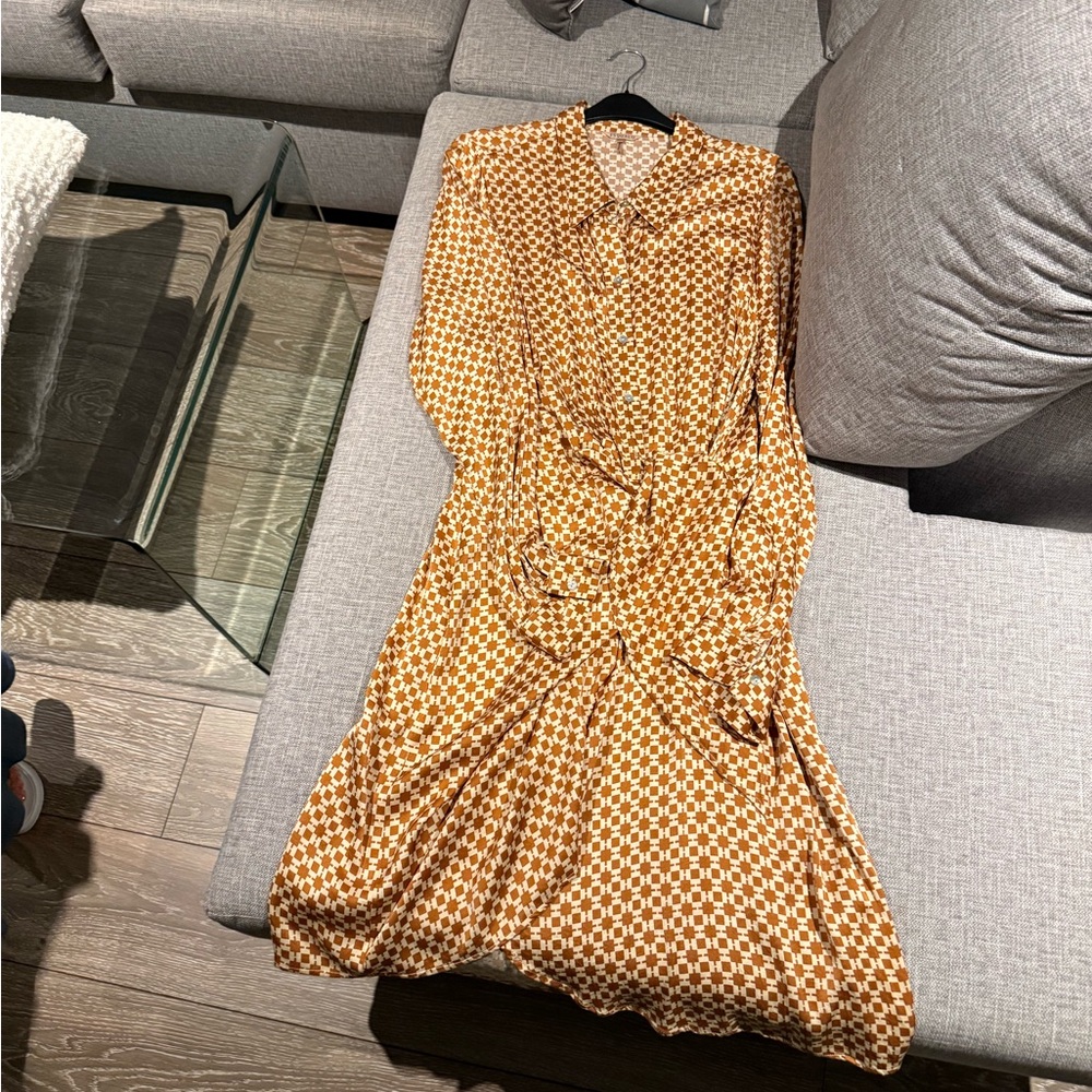 ESQUALO Geometric Long Sleeve Dress in Brown and Cream